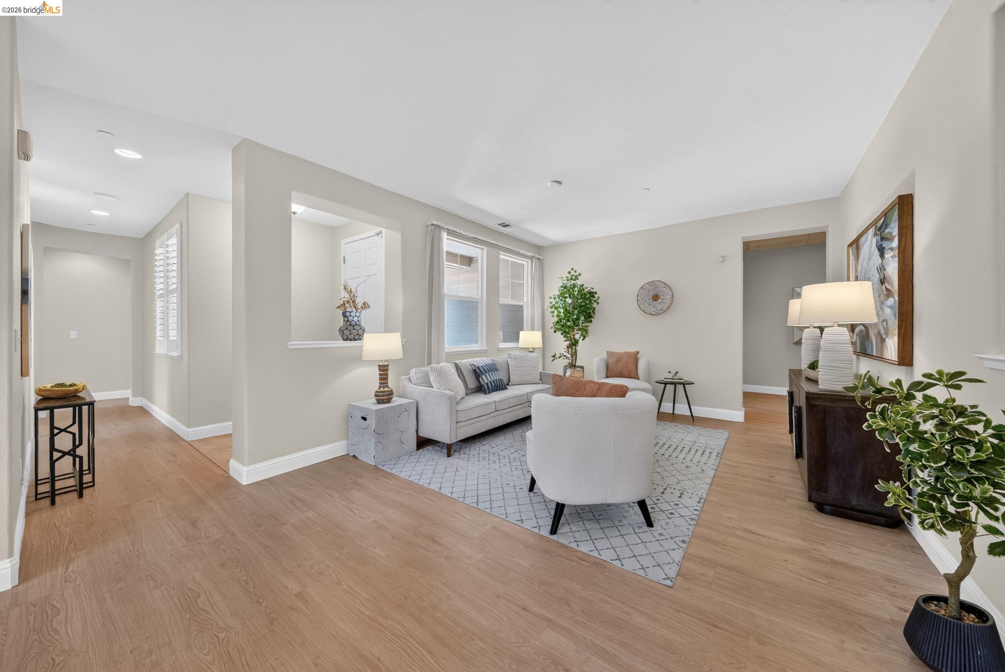 1098 Beau Ave