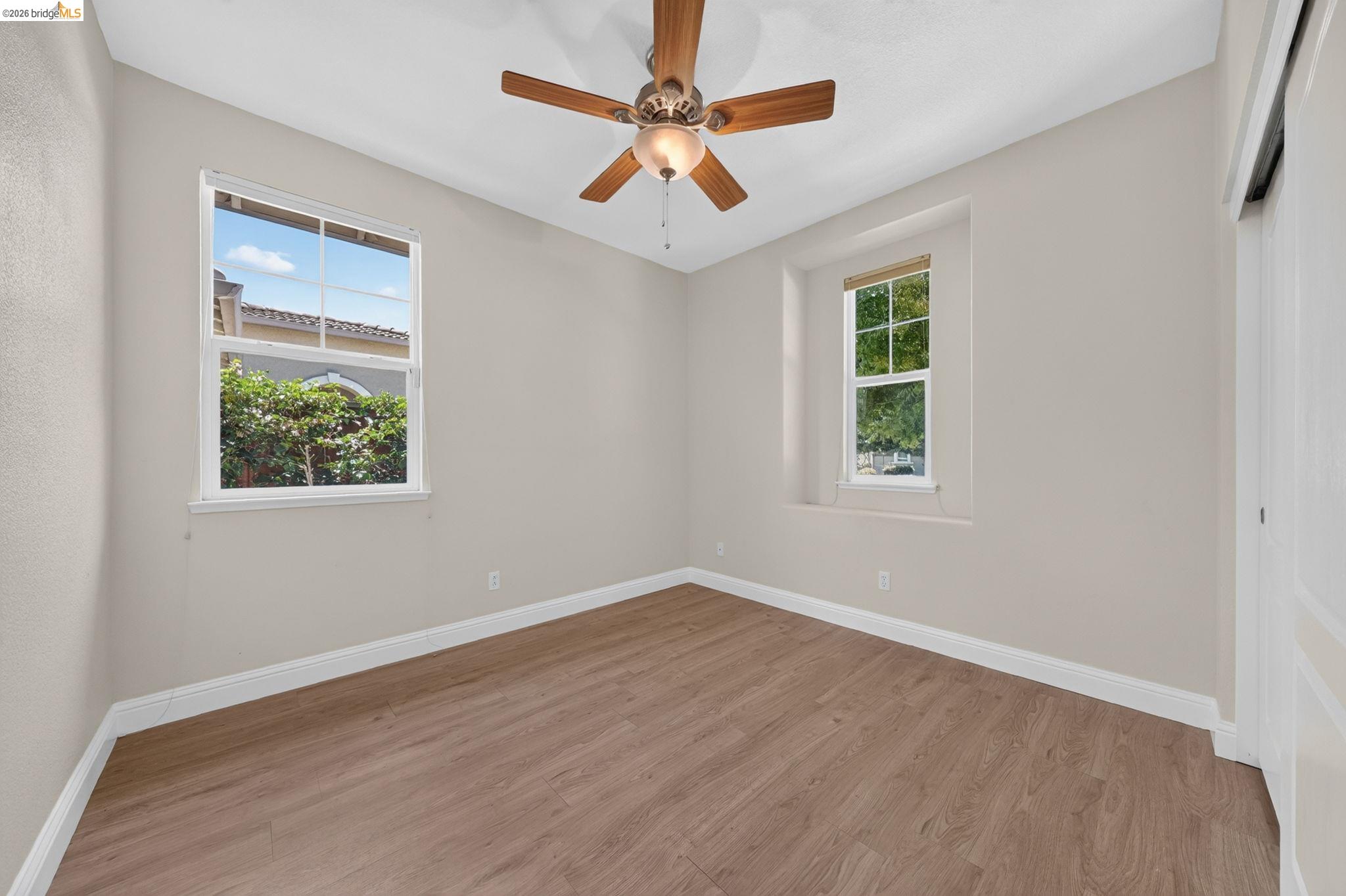 1098 Beau Ave