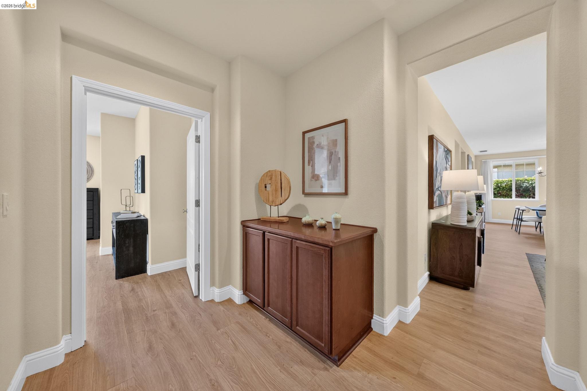 1098 Beau Ave