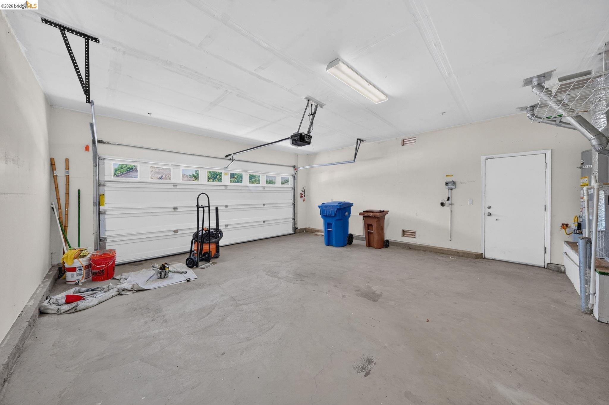 1098 Beau Ave