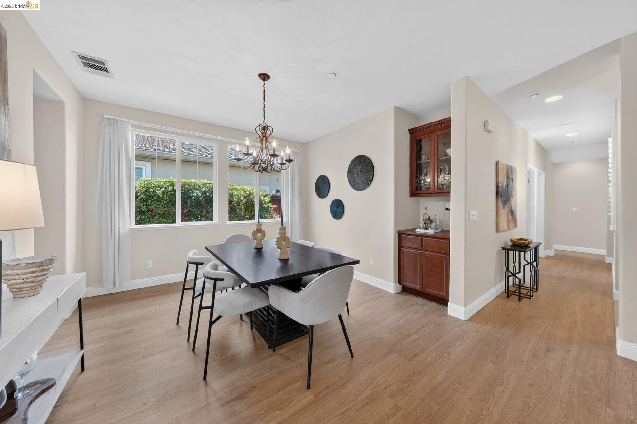 1098 Beau Ave