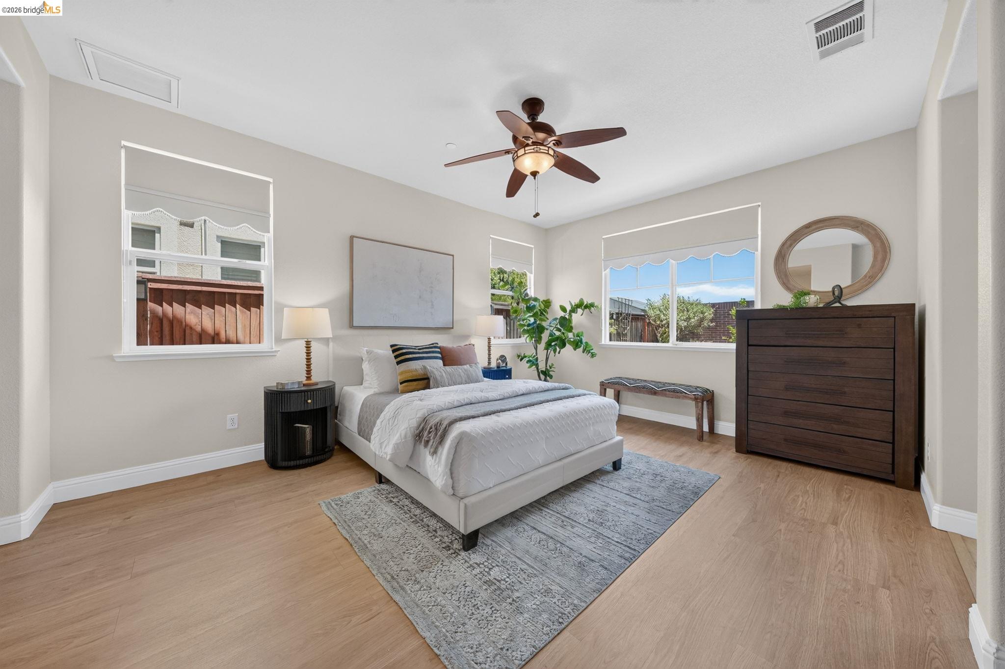 1098 Beau Ave