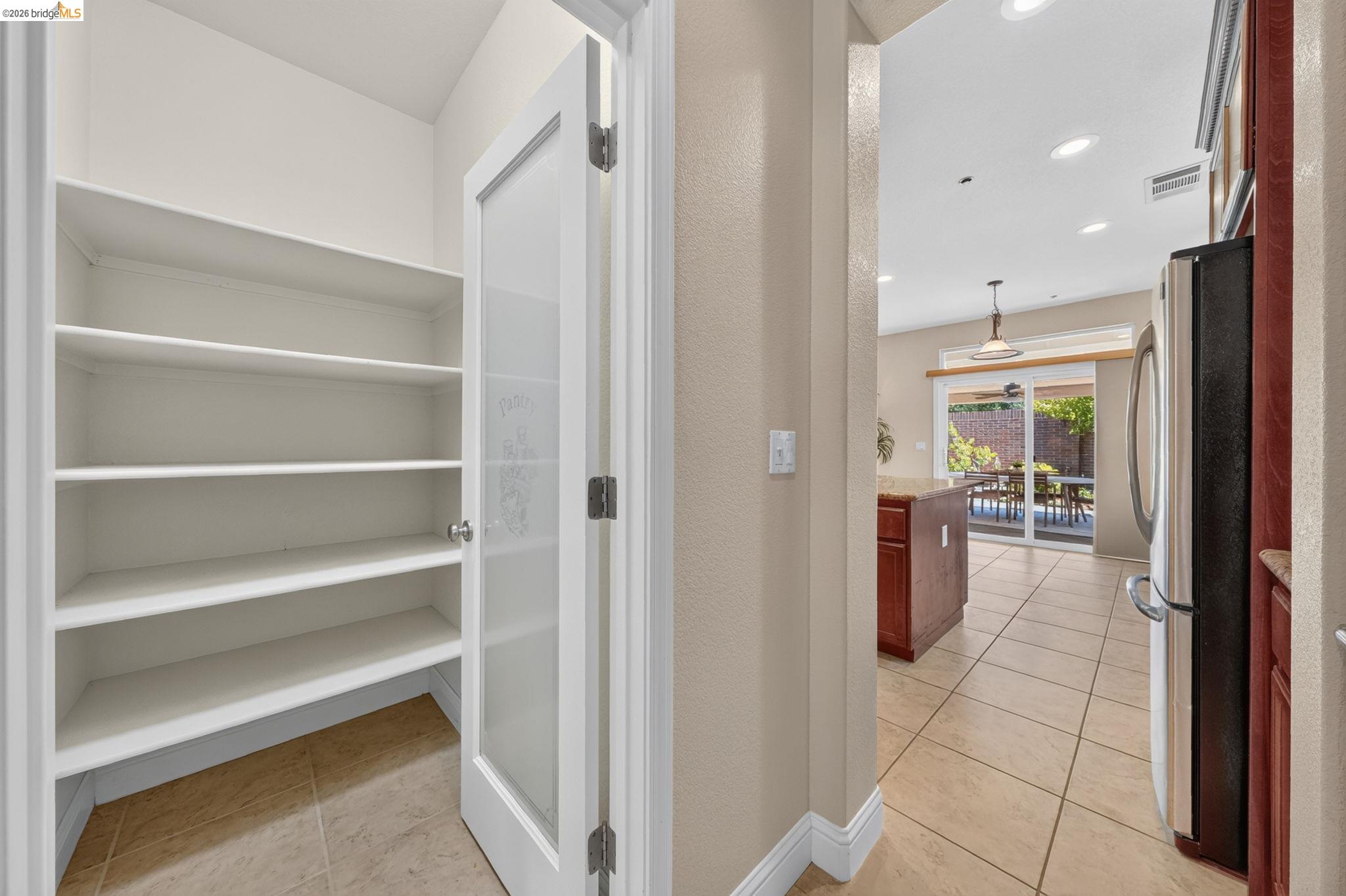 1098 Beau Ave