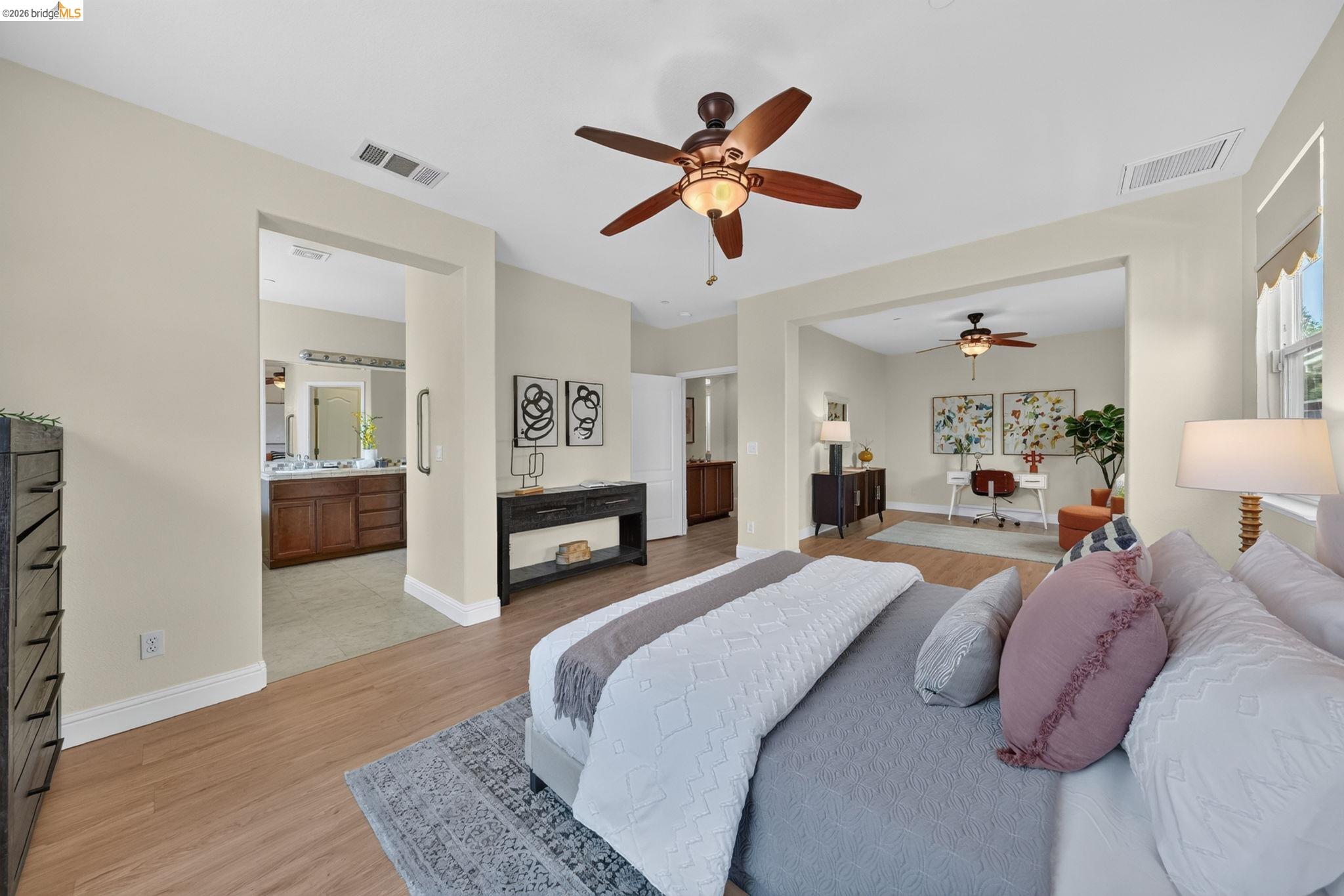 1098 Beau Ave
