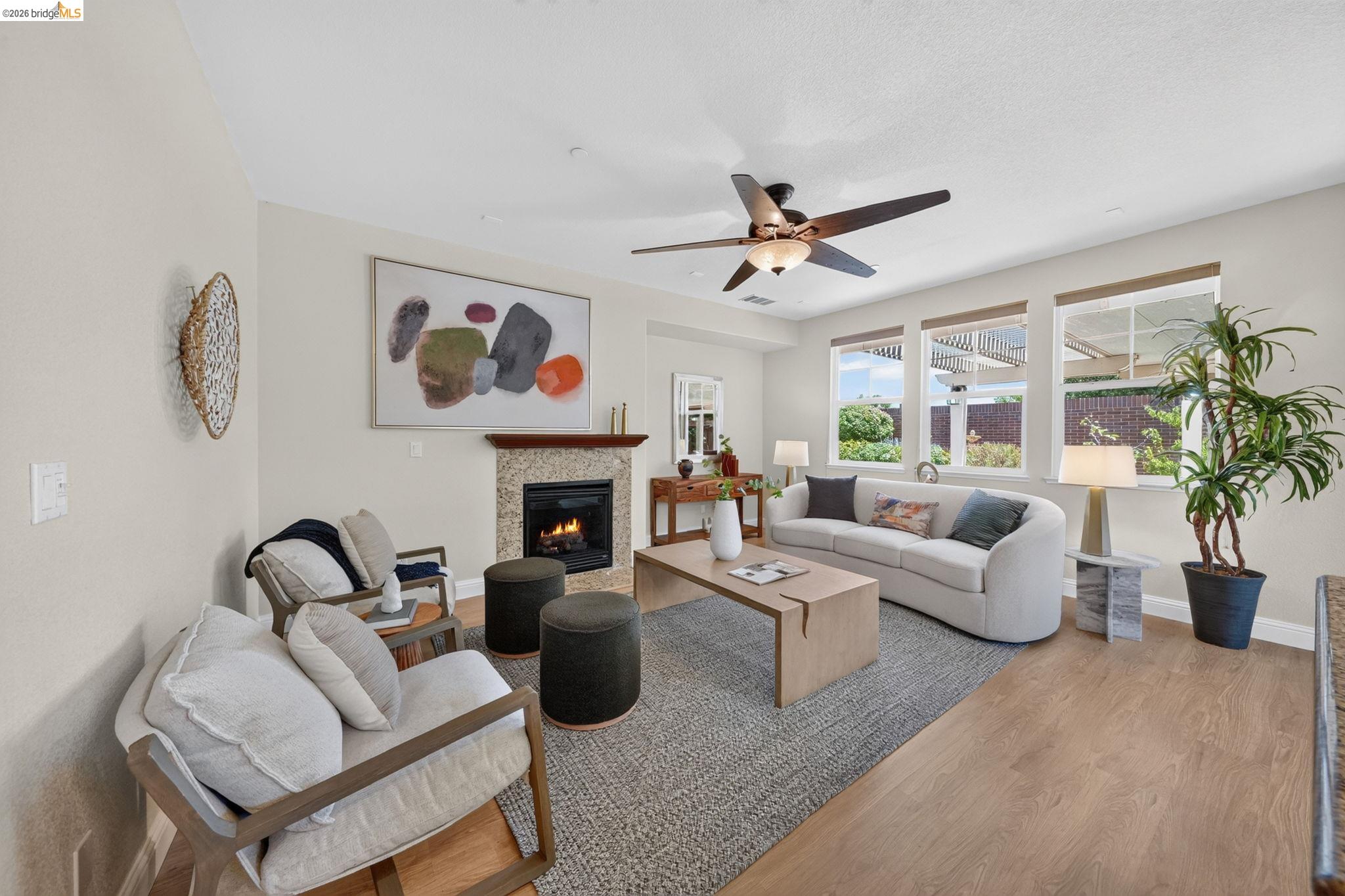 1098 Beau Ave