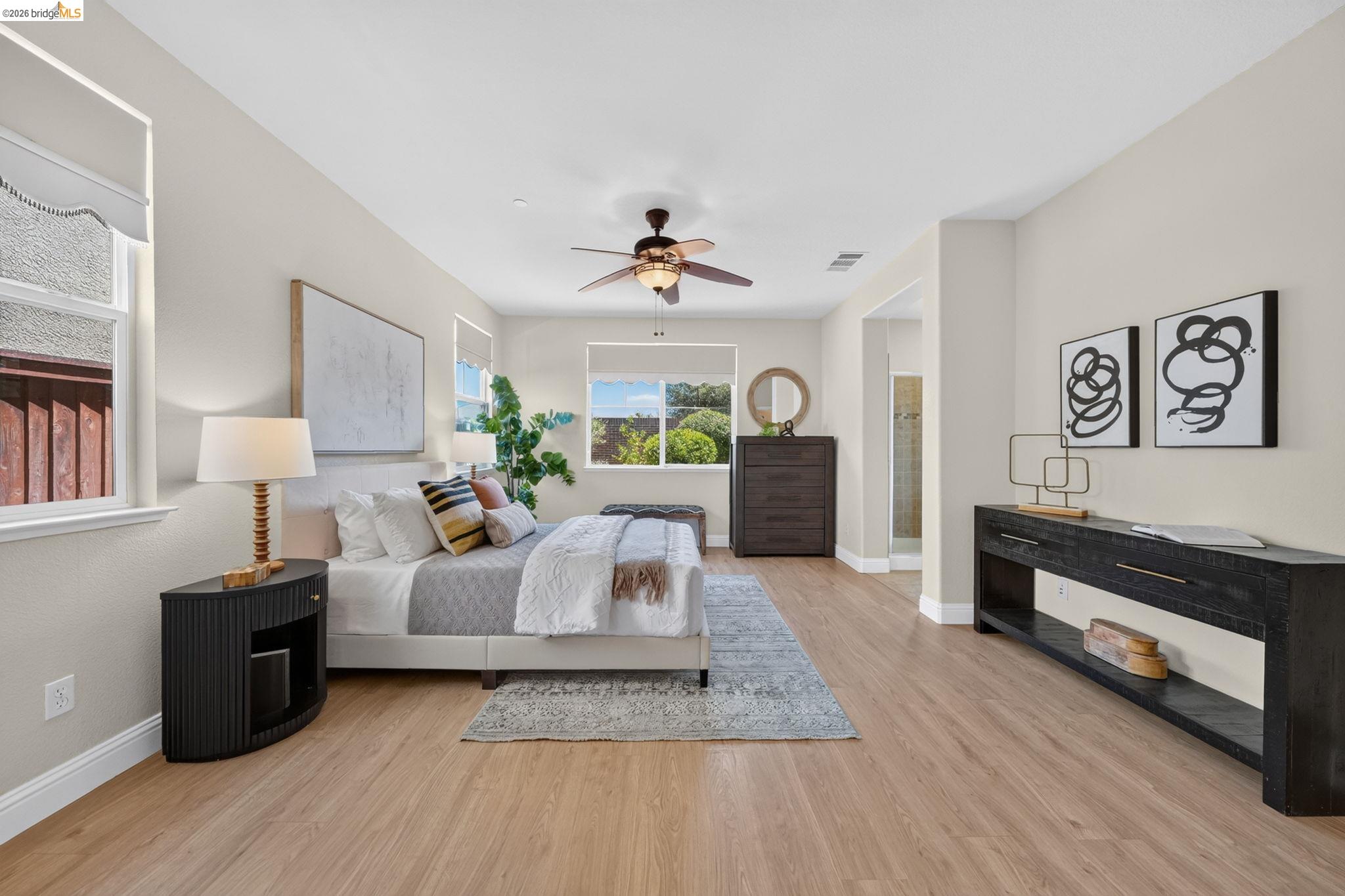1098 Beau Ave