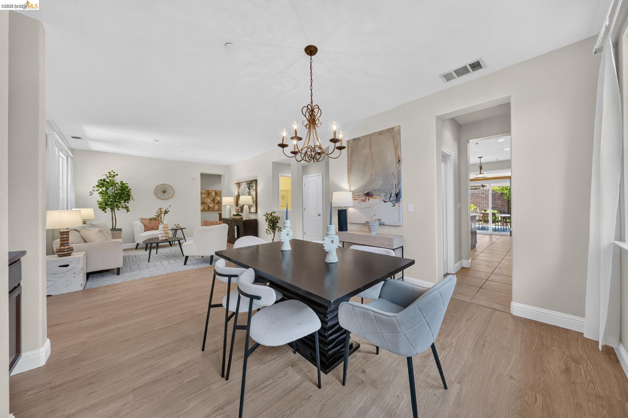 1098 Beau Ave