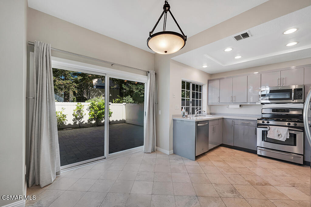 180 Windrose Drive