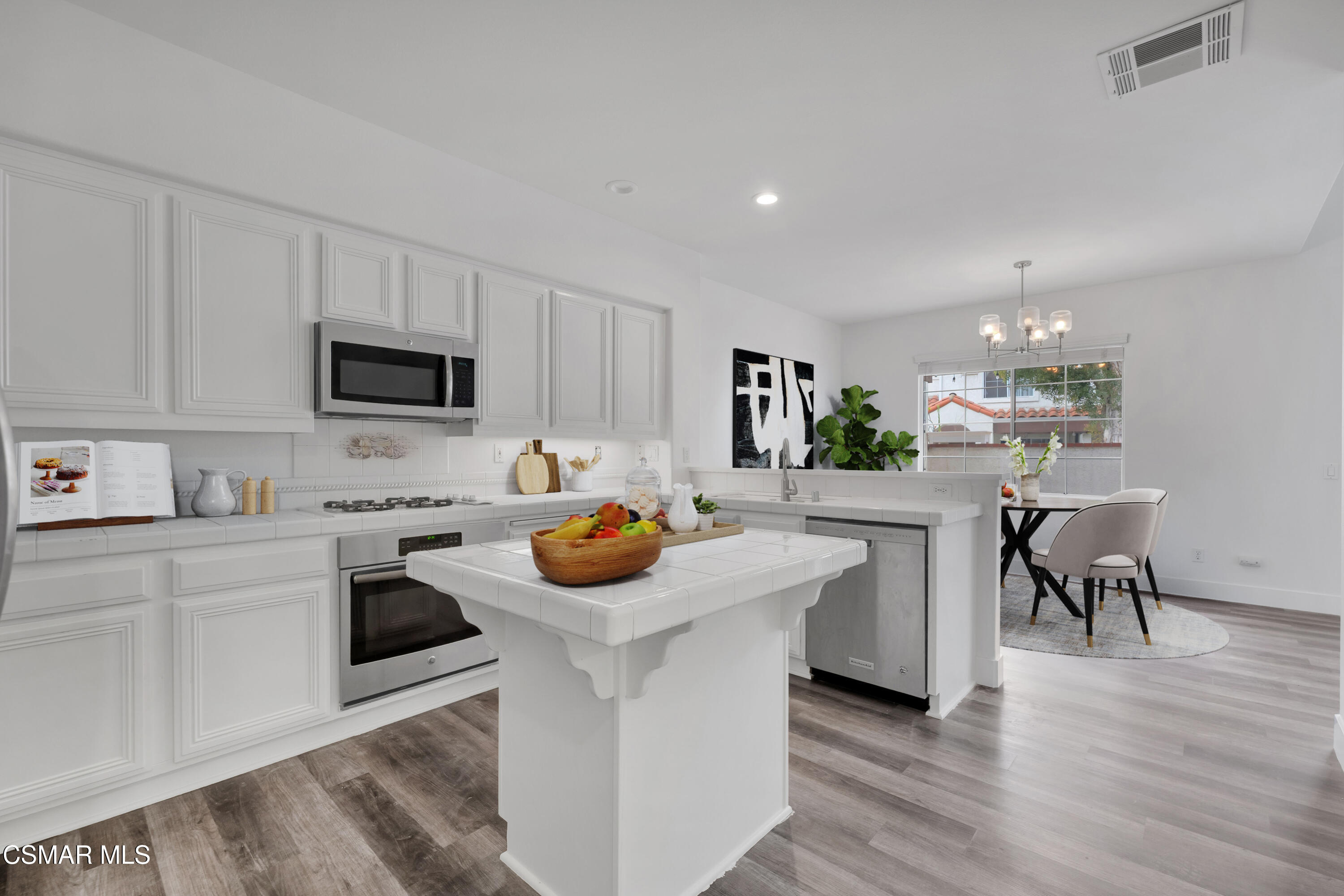 237 Camino Toluca