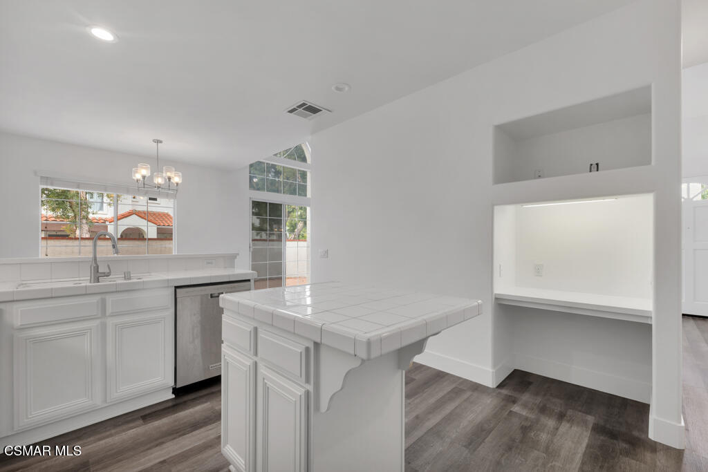 237 Camino Toluca