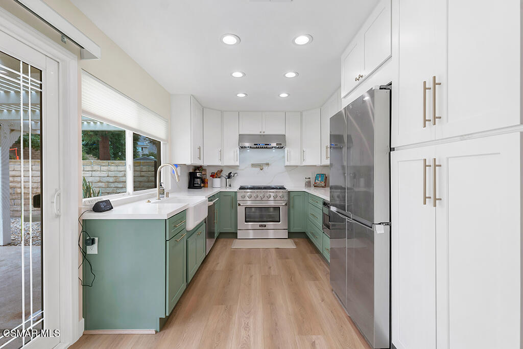 3810 Calle Clara Vista