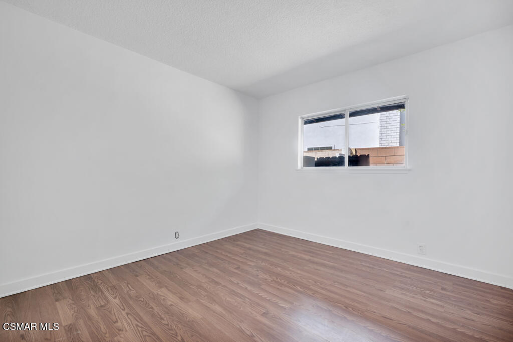 1558 Norwich Avenue, Thousand Oaks