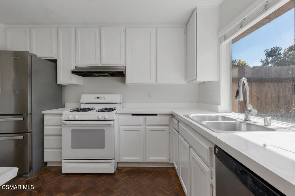 170 Spanish Moss Place, Camarillo