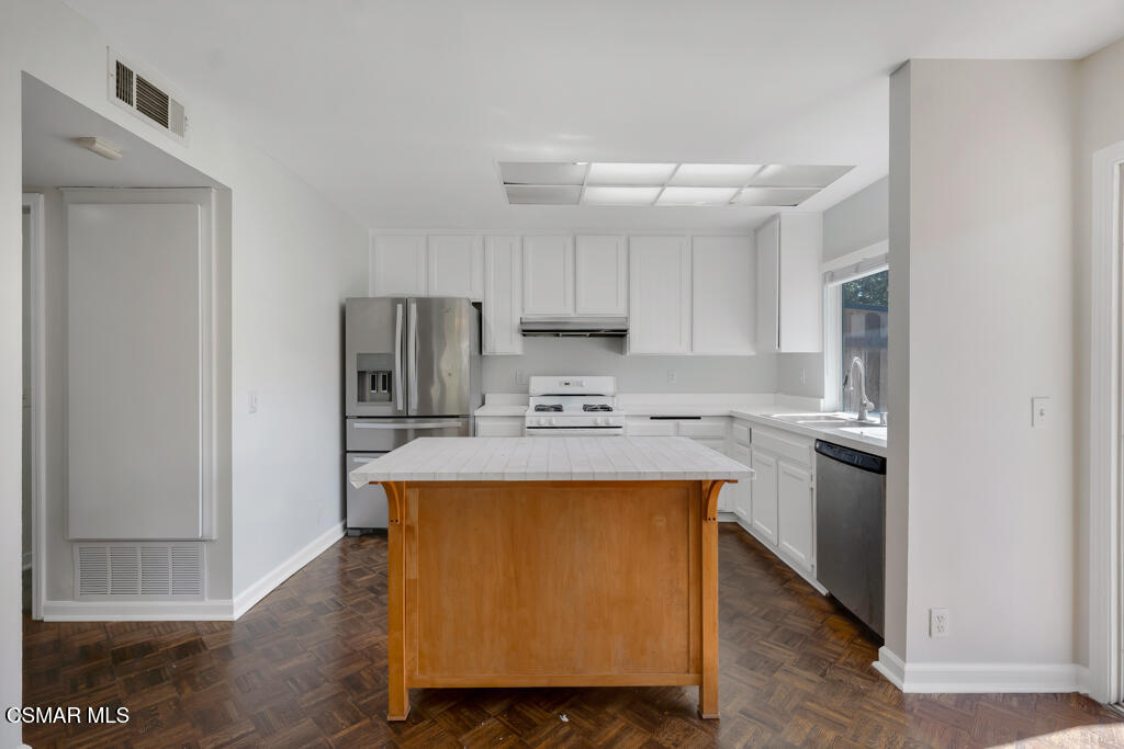 170 Spanish Moss Place, Camarillo