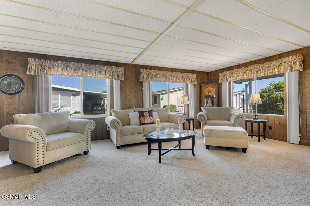 92 Poinsettia Gardens Drive