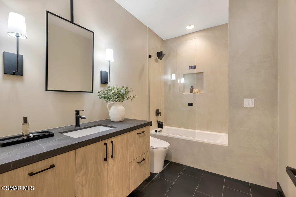 679 Adirondack Avenue