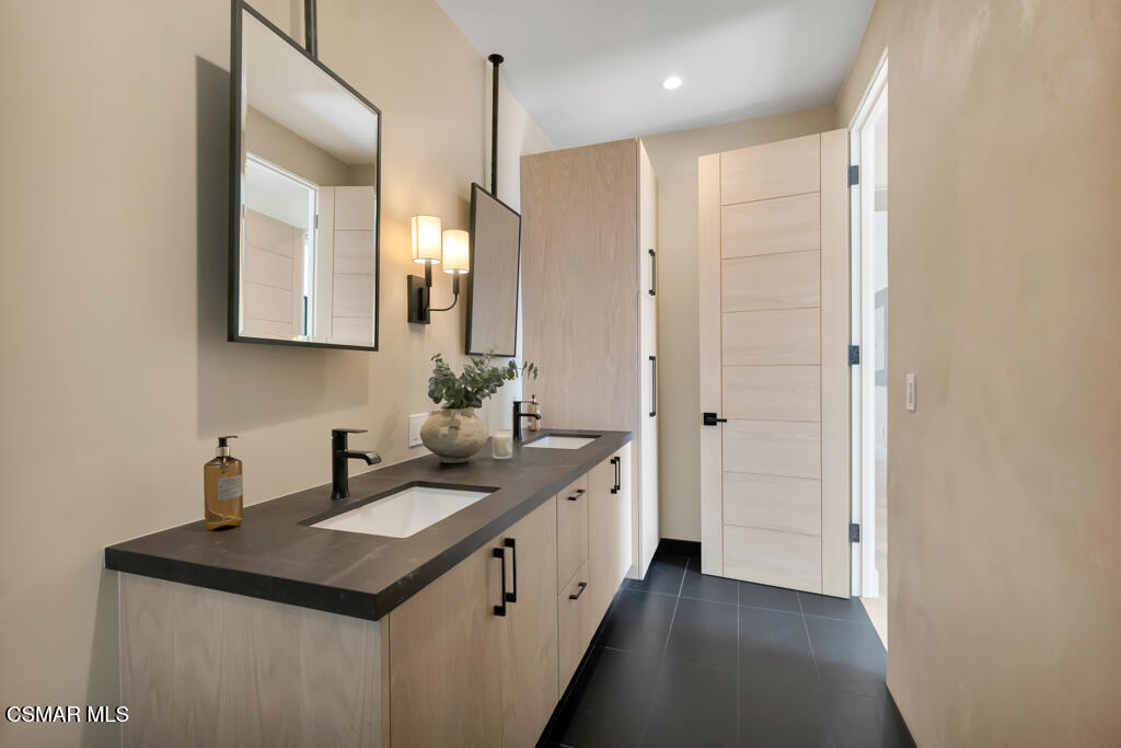 679 Adirondack Avenue