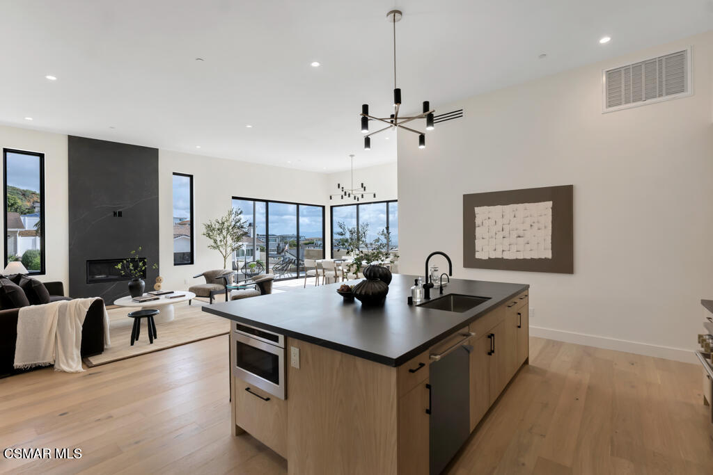 679 Adirondack Avenue