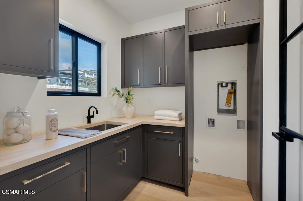 679 Adirondack Avenue