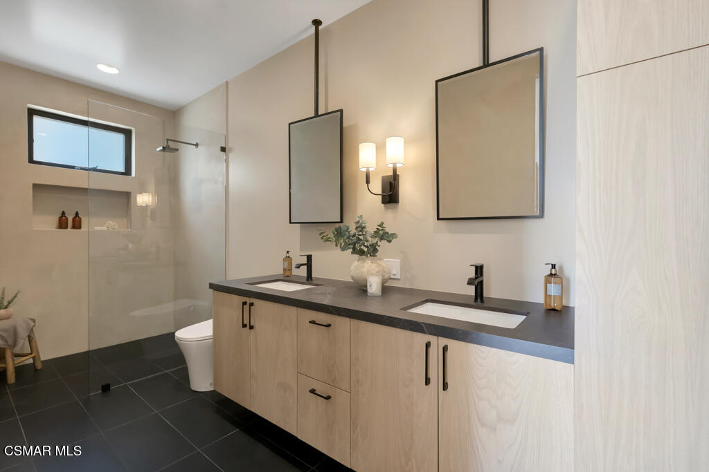 679 Adirondack Avenue