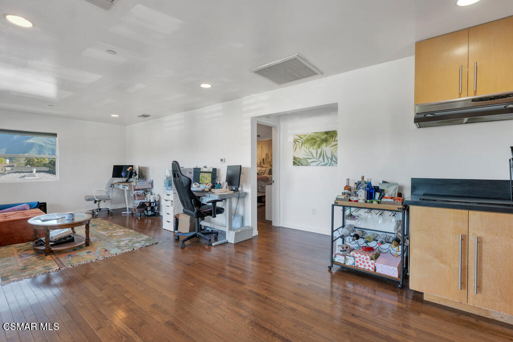 625 N Niagara Street