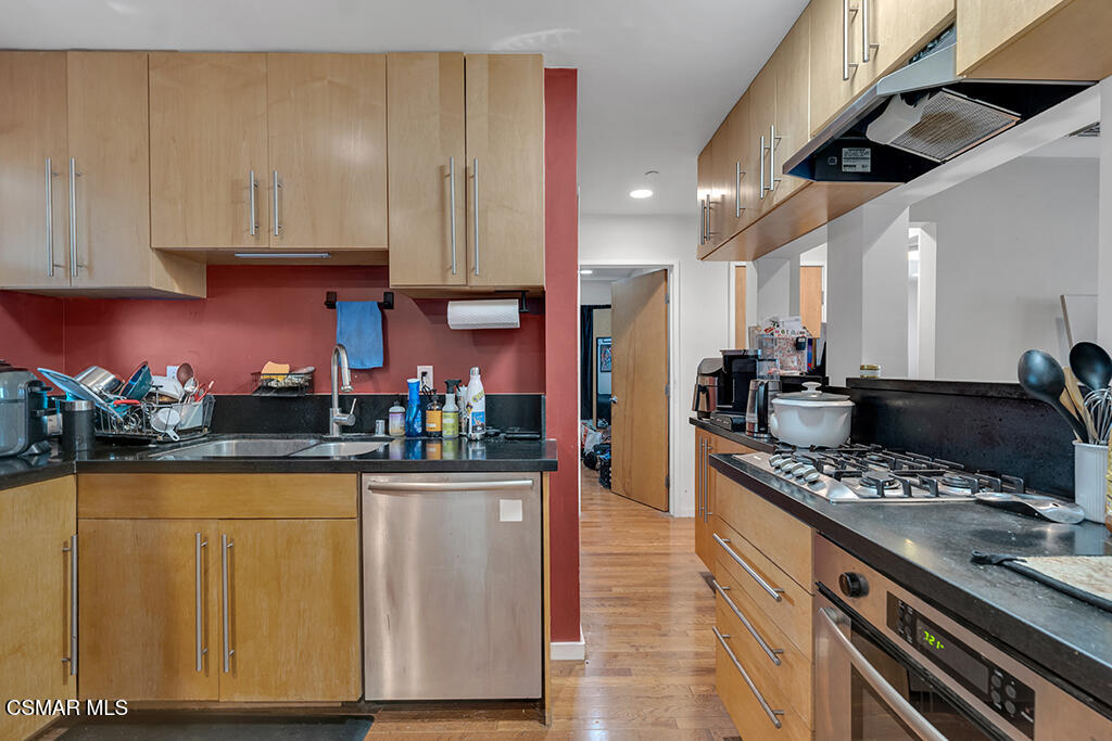 625 N Niagara Street