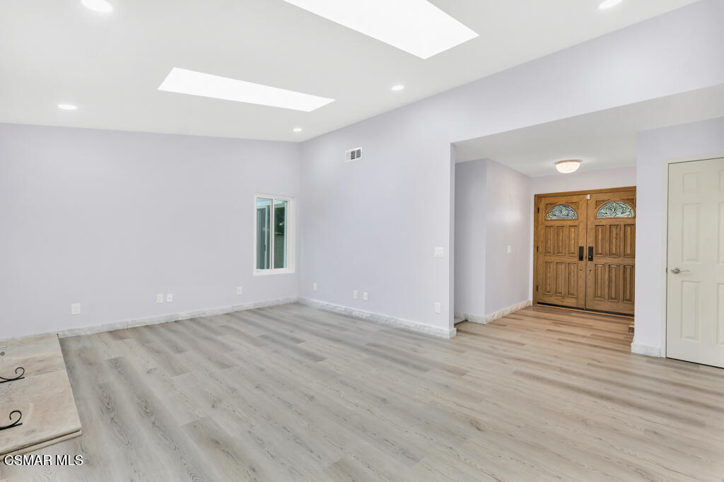 1443 Briarglen Avenue