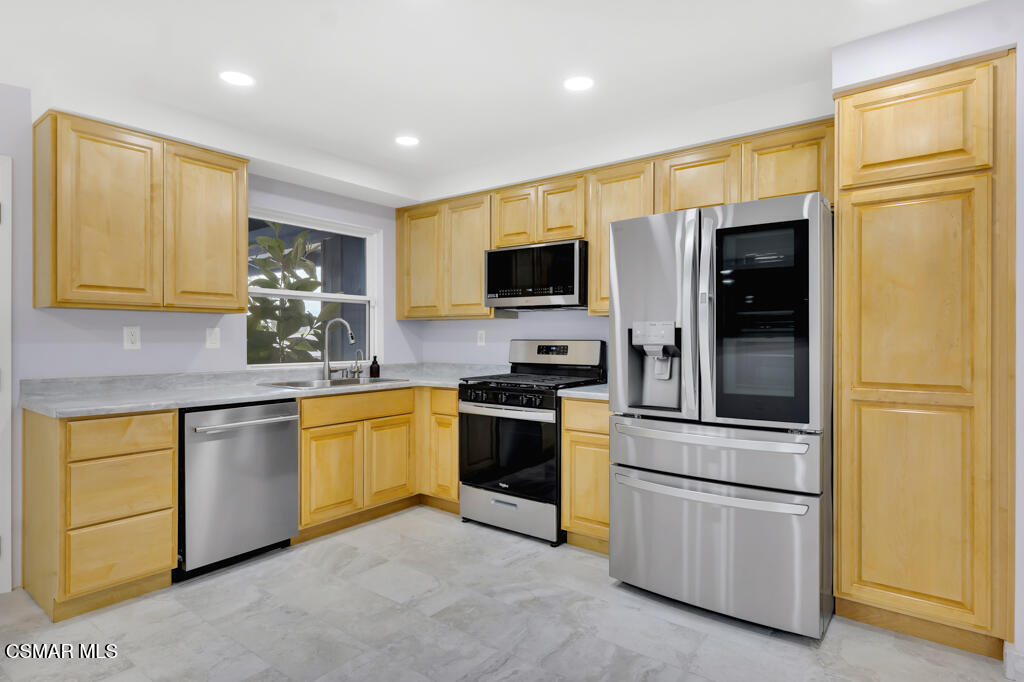 1443 Briarglen Avenue