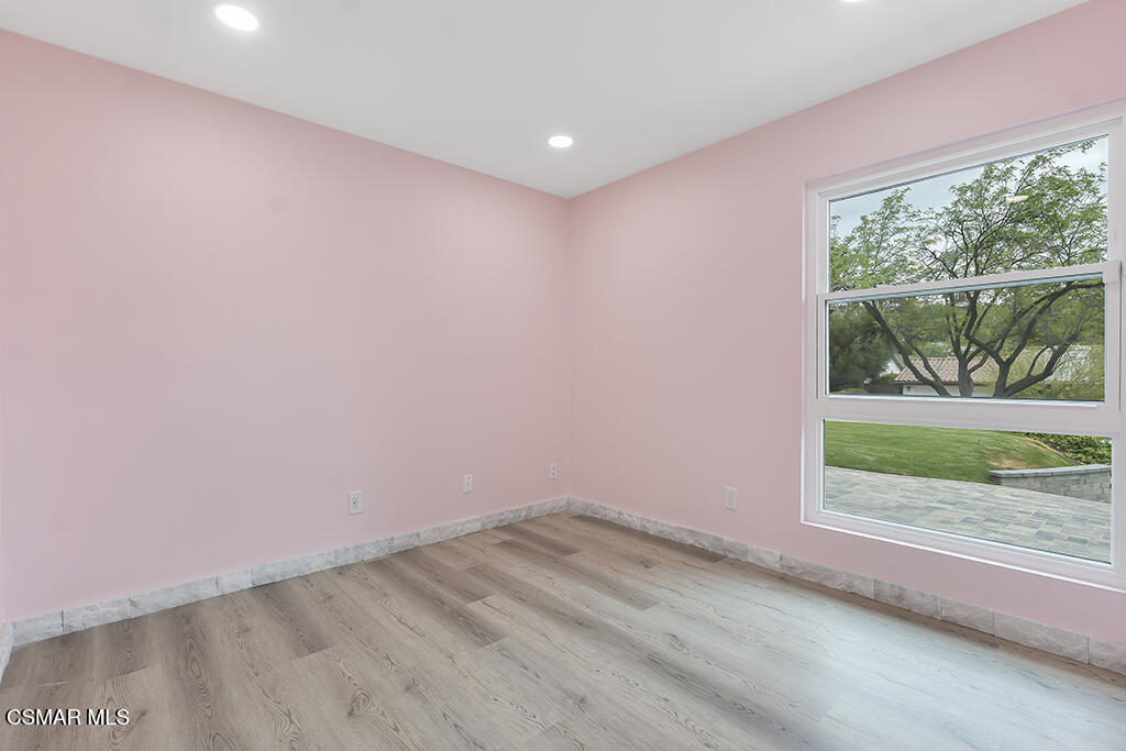 1443 Briarglen Avenue