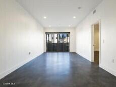 5016 Bakman Avenue, 104