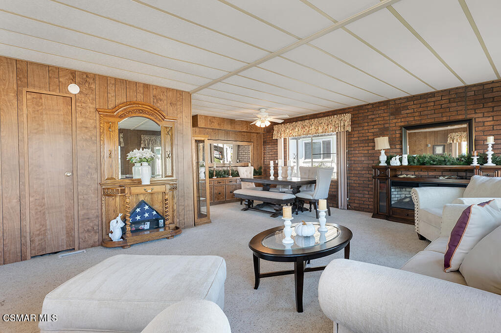 92 Poinsettia Gardens Drive