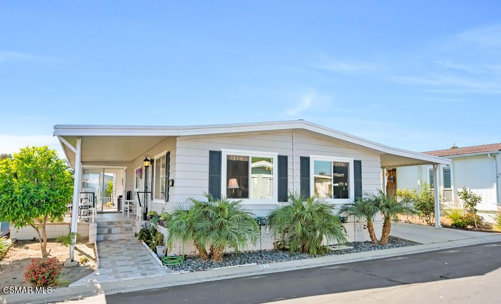 92 Poinsettia Gardens Drive