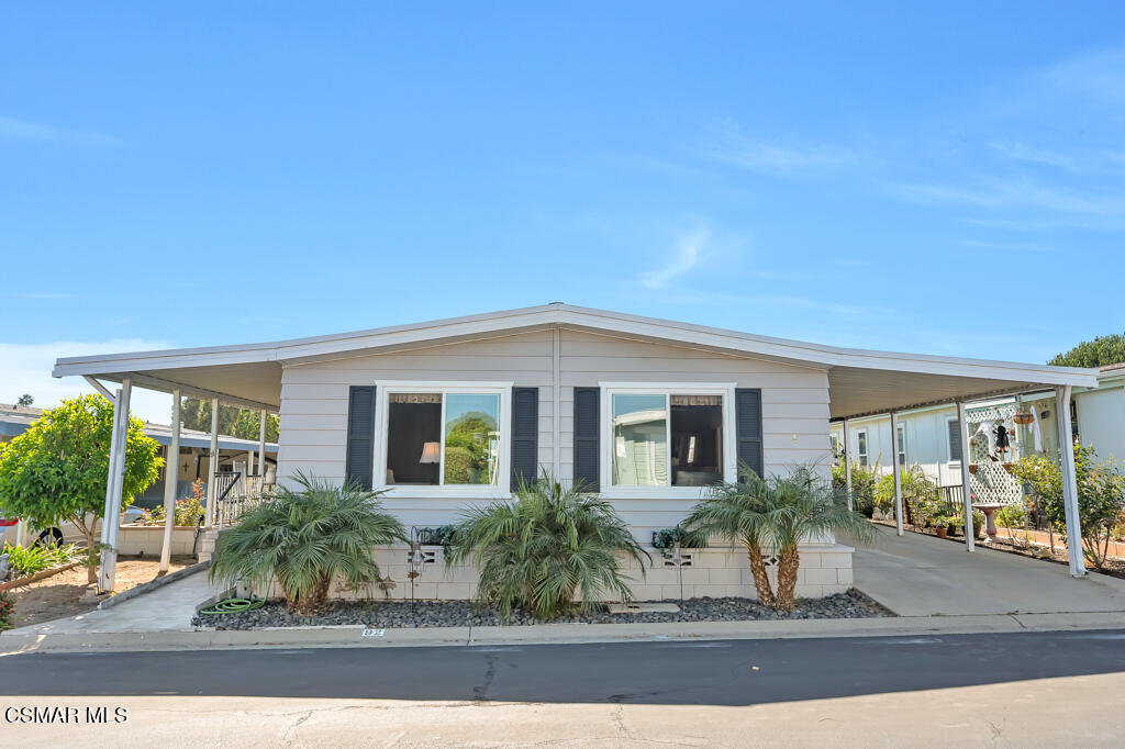 92 Poinsettia Gardens Drive