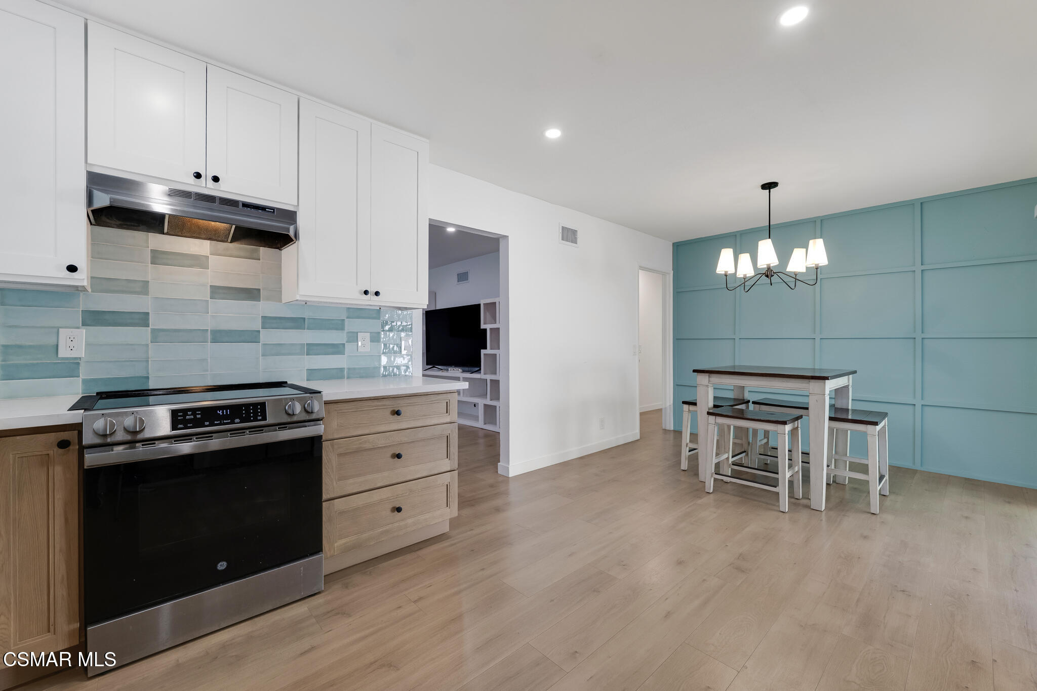 14913 Daffodil Avenue