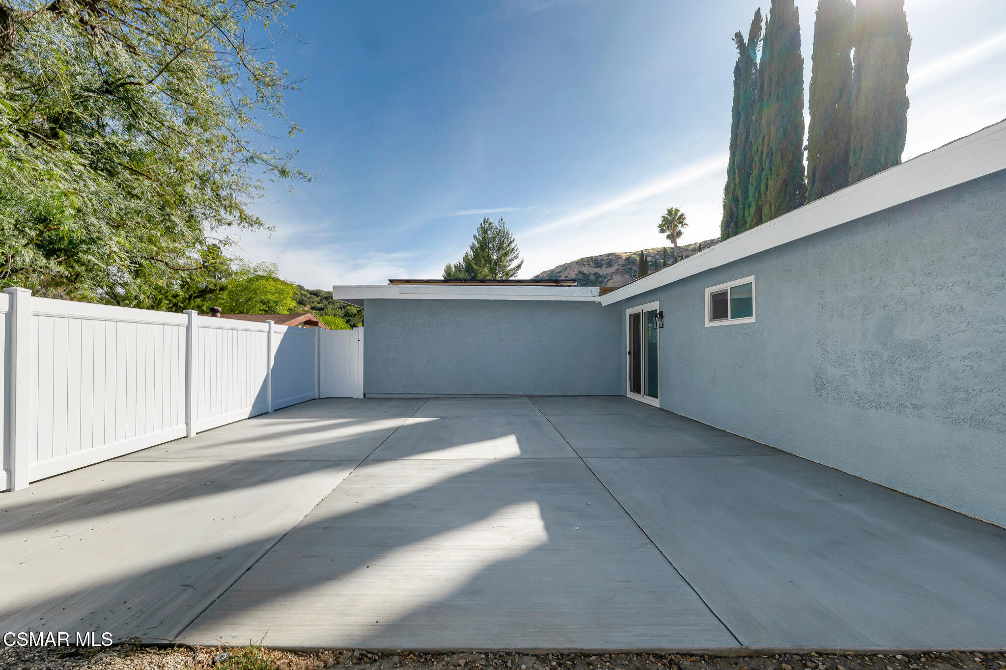 14913 Daffodil Avenue