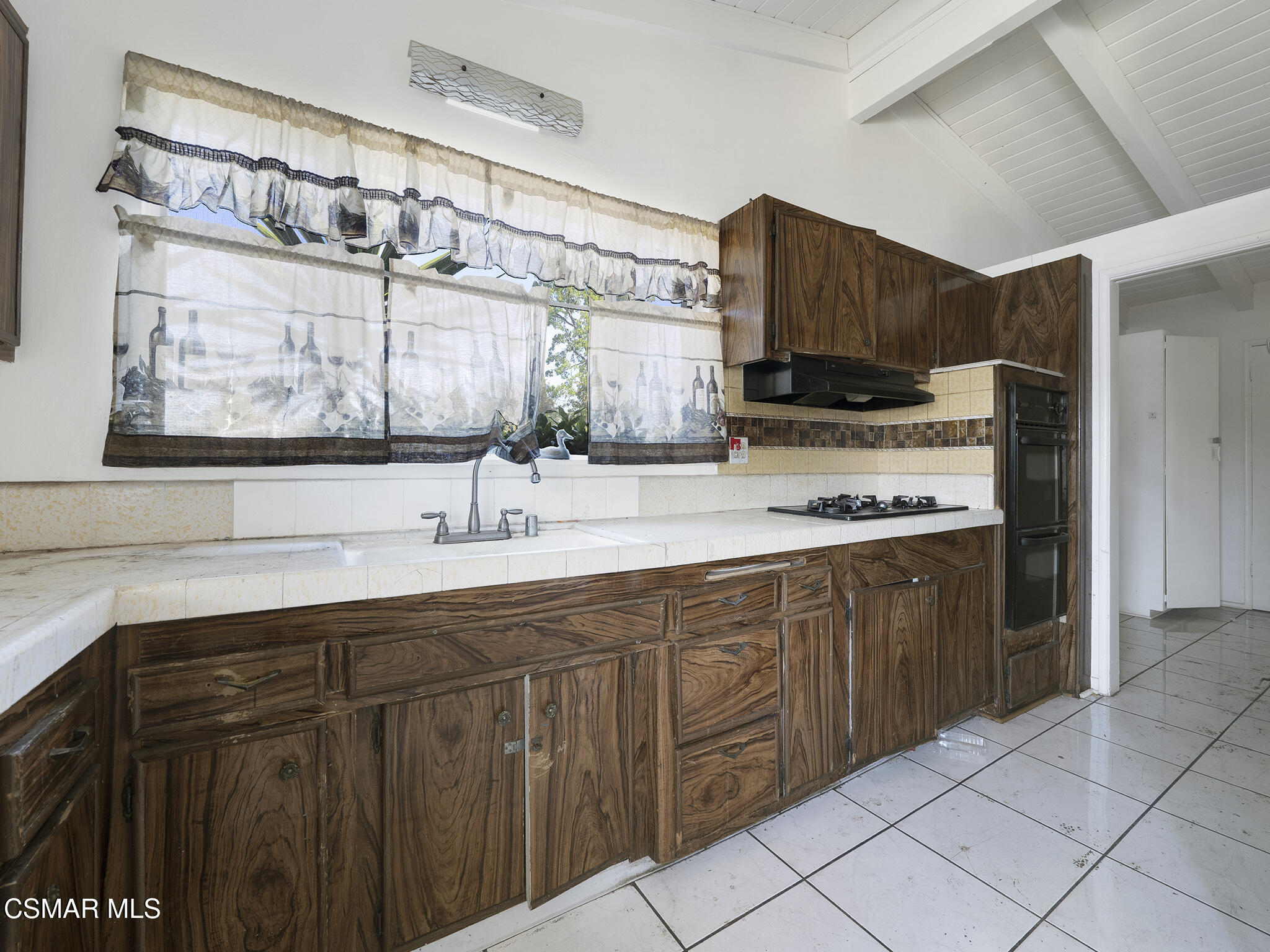 13500 Strathern Street