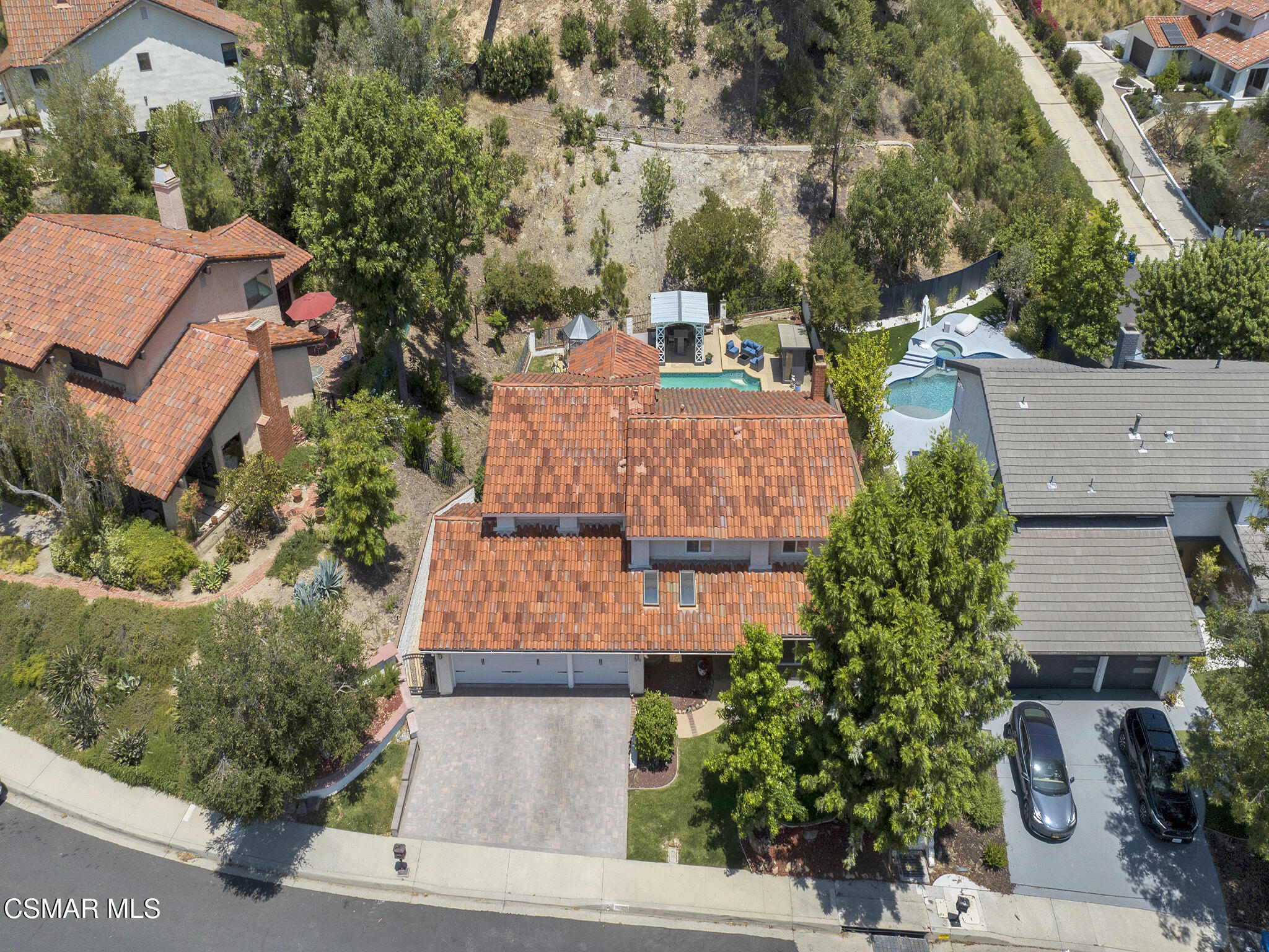 1616 Valecroft Avenue
