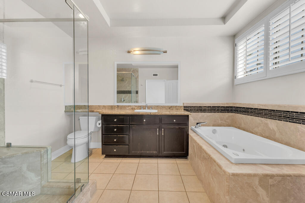 14234 Dickens Street, 3
