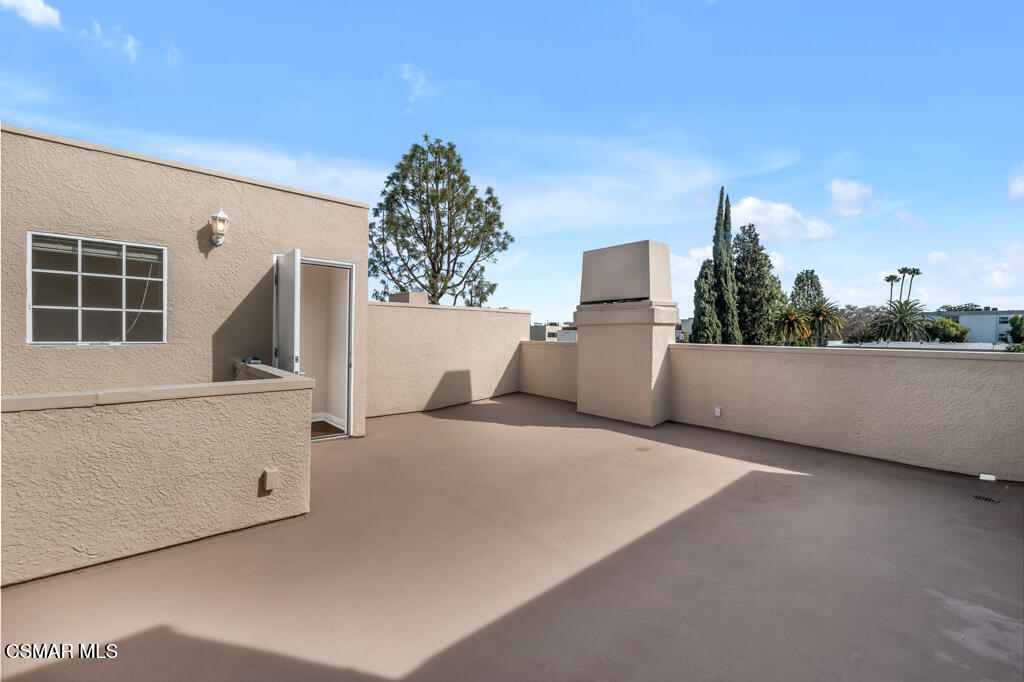 14234 Dickens Street, 3
