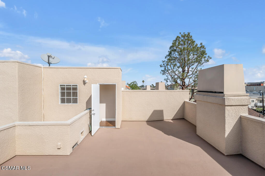 14234 Dickens Street, 3