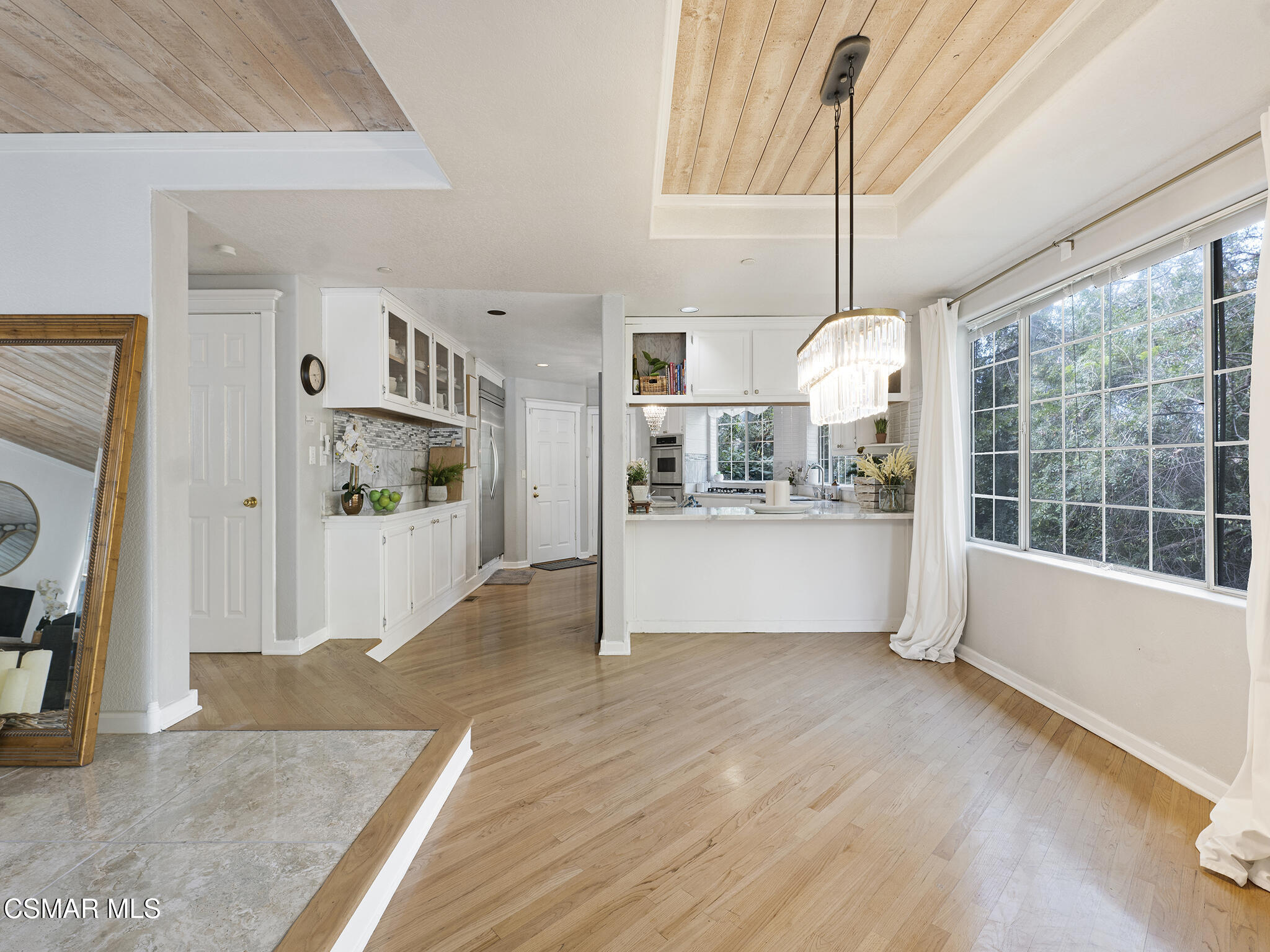 1548 Le Flore Drive