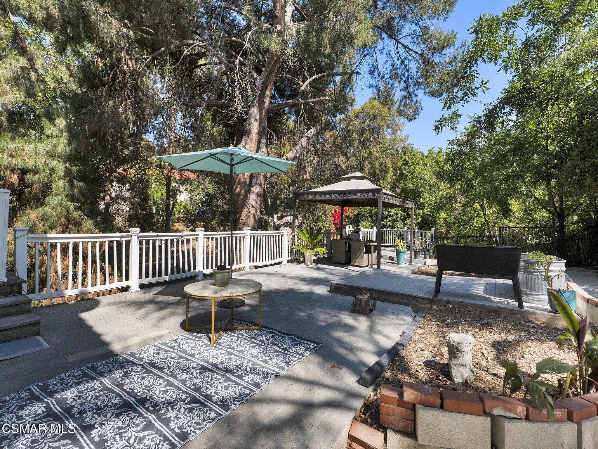 1548 Le Flore Drive