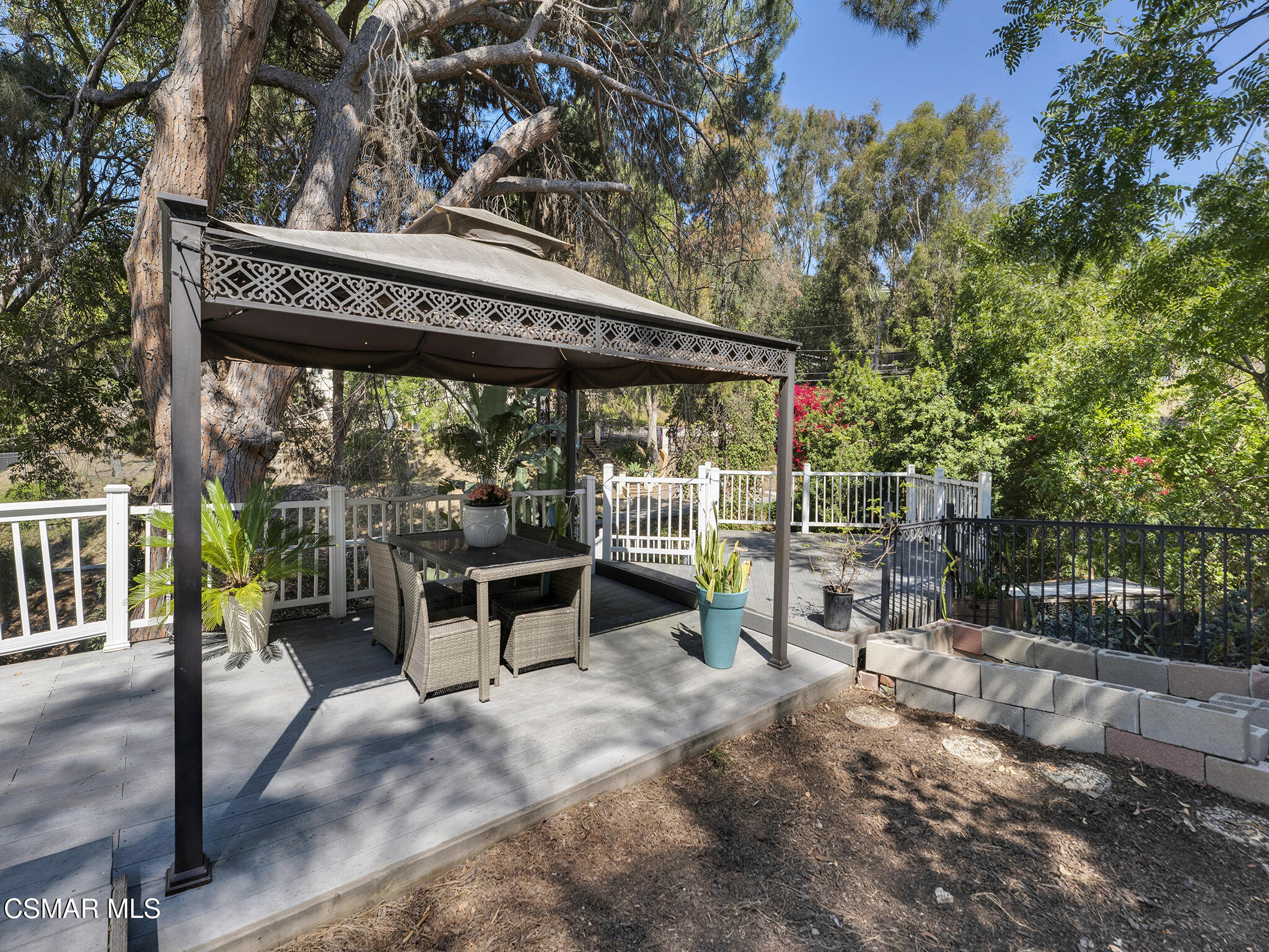 1548 Le Flore Drive