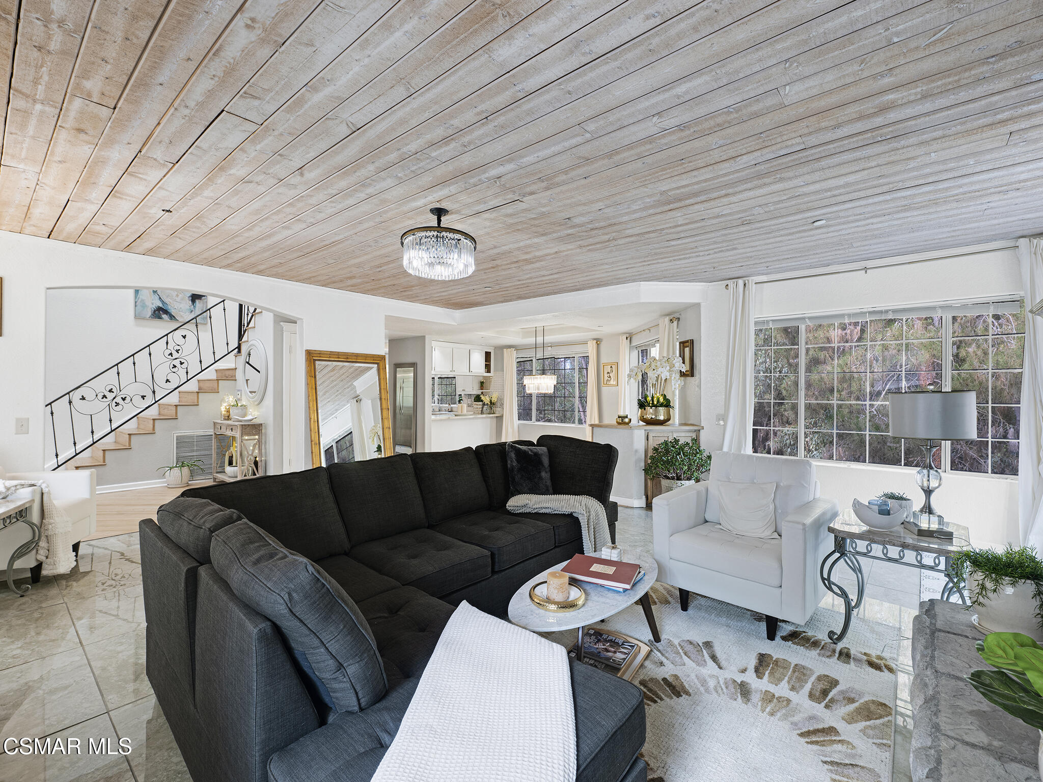 1548 Le Flore Drive
