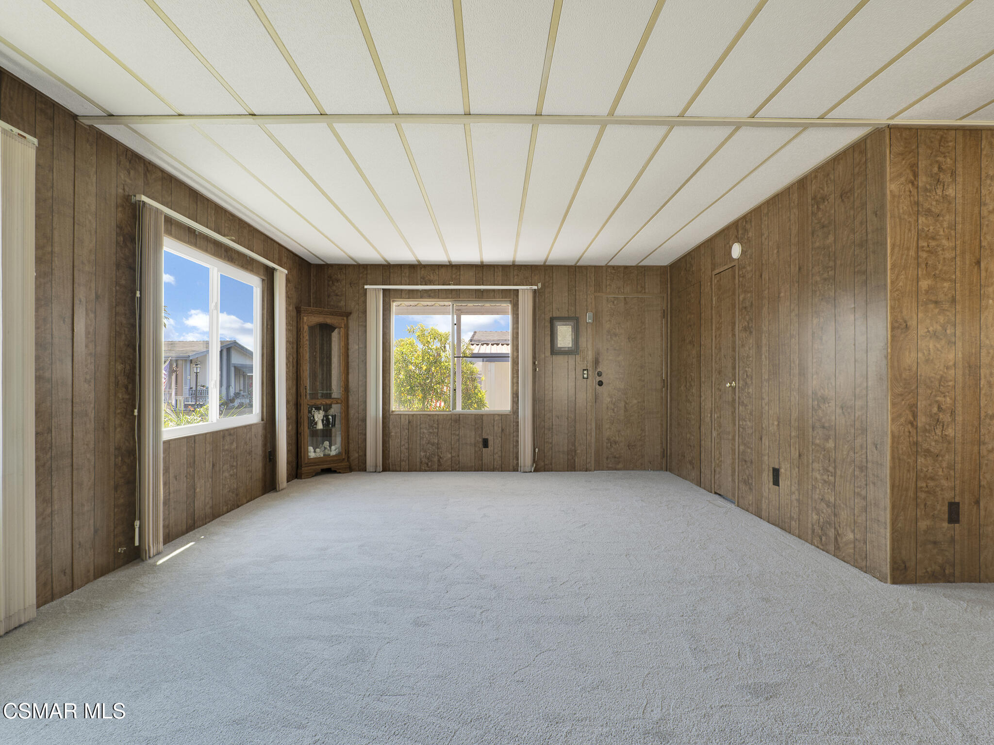 92 Poinsettia Gardens Drive