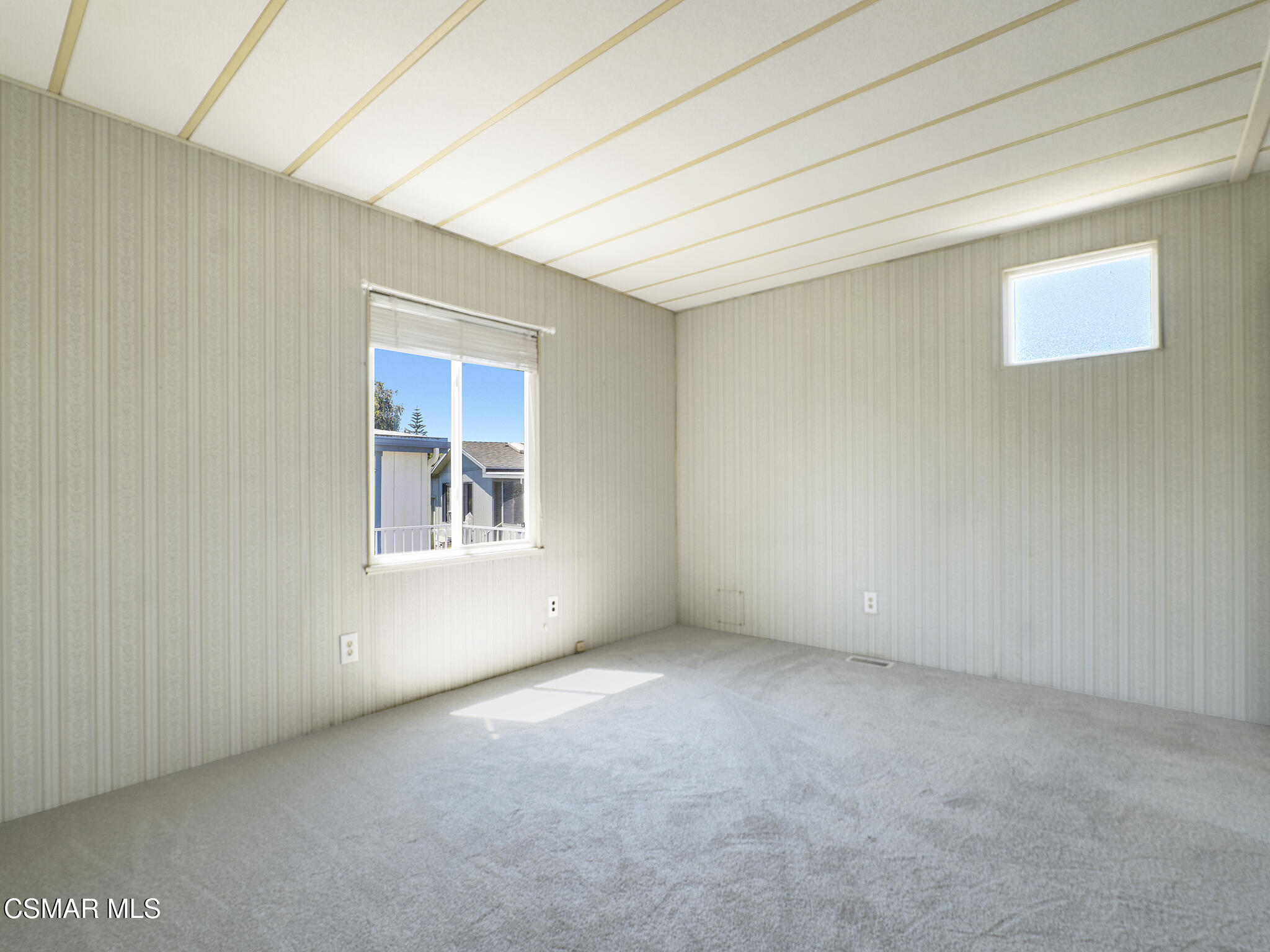 92 Poinsettia Gardens Drive