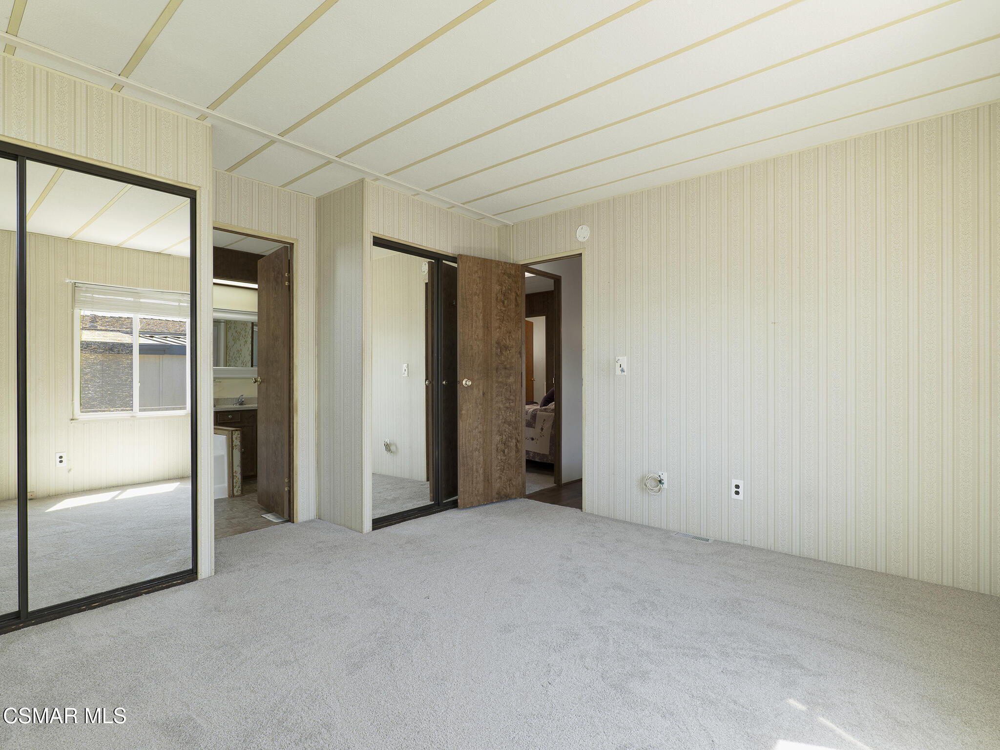 92 Poinsettia Gardens Drive