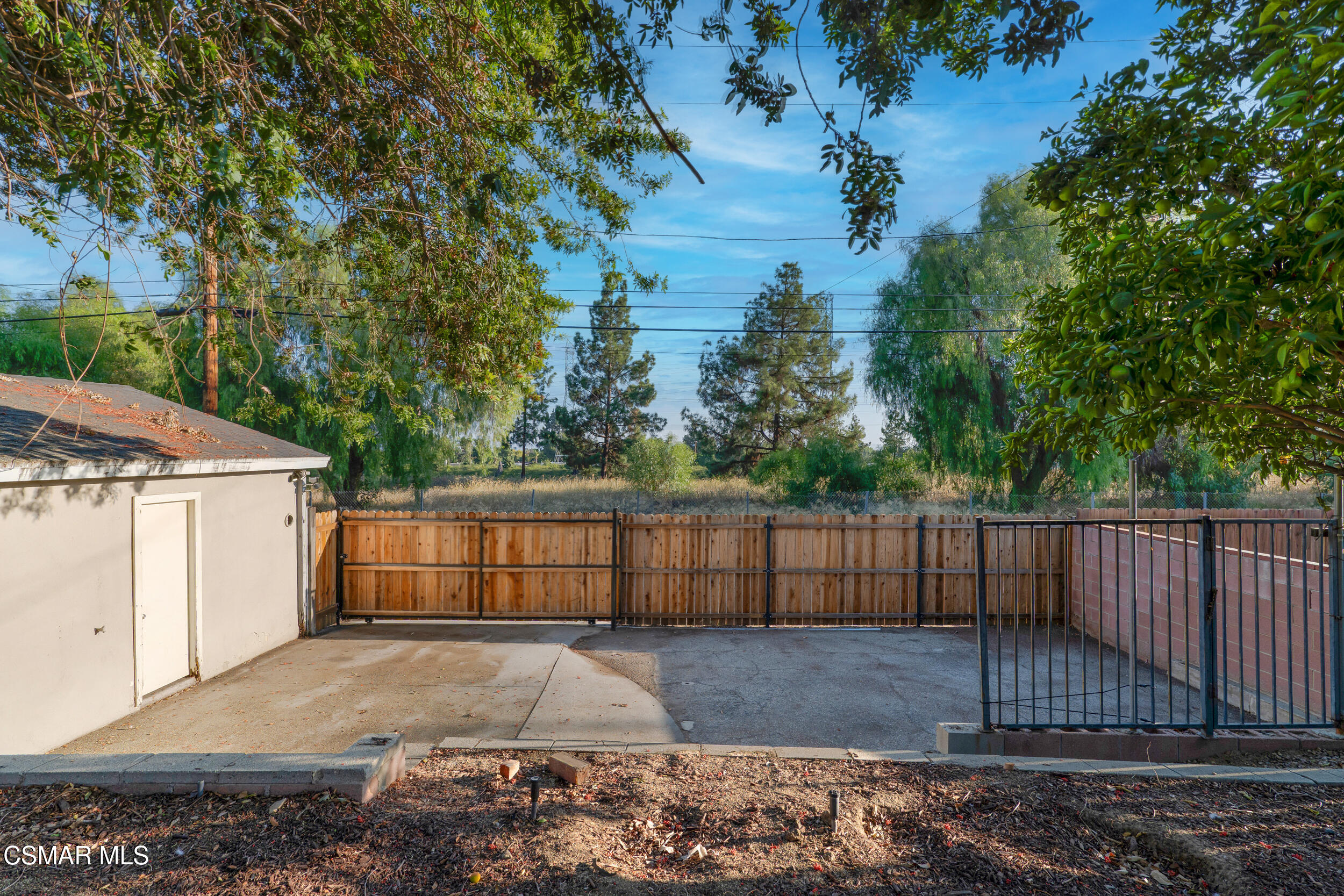 16856 Rinaldi Street
