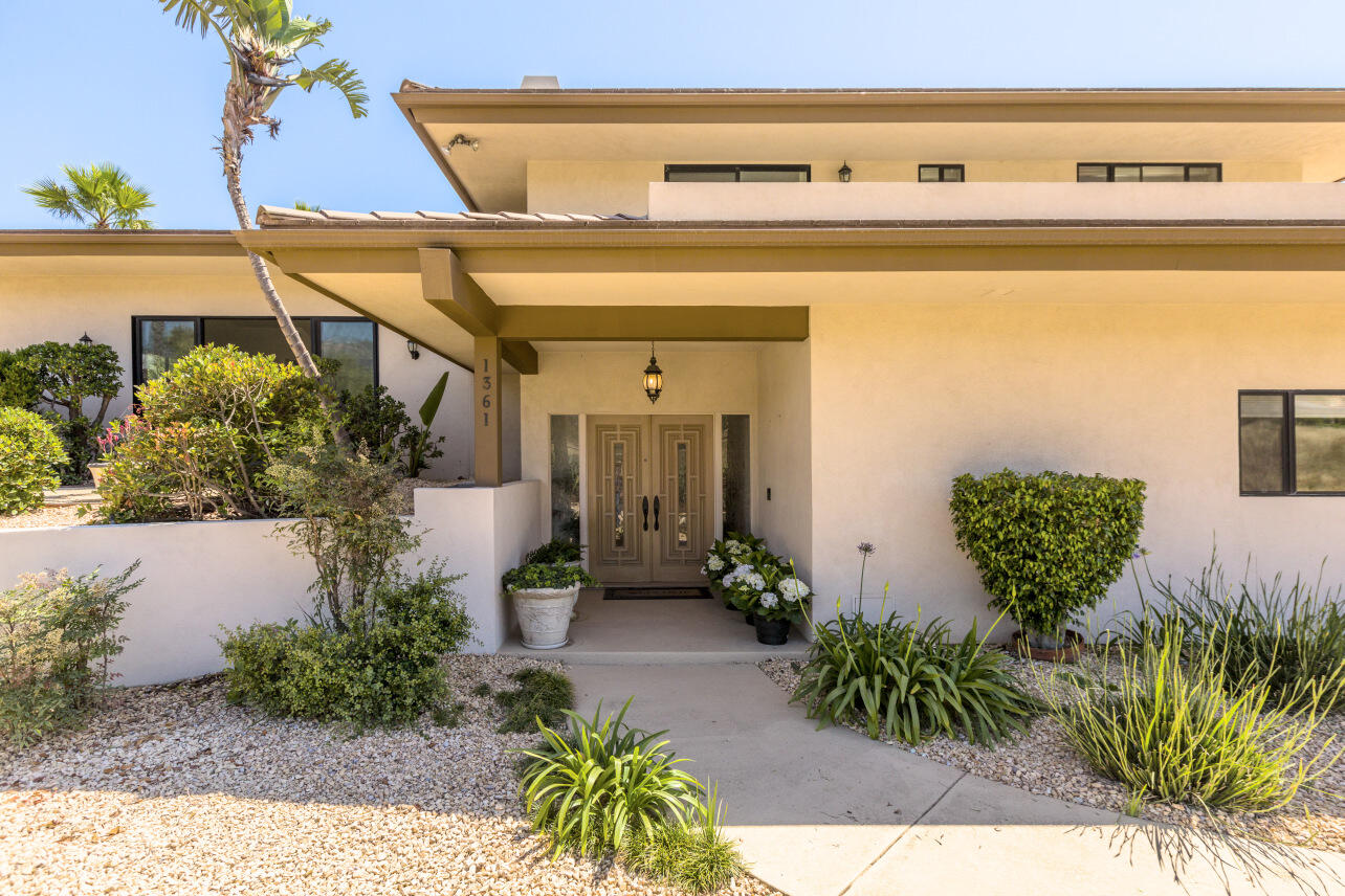 1361 La Riata Lane