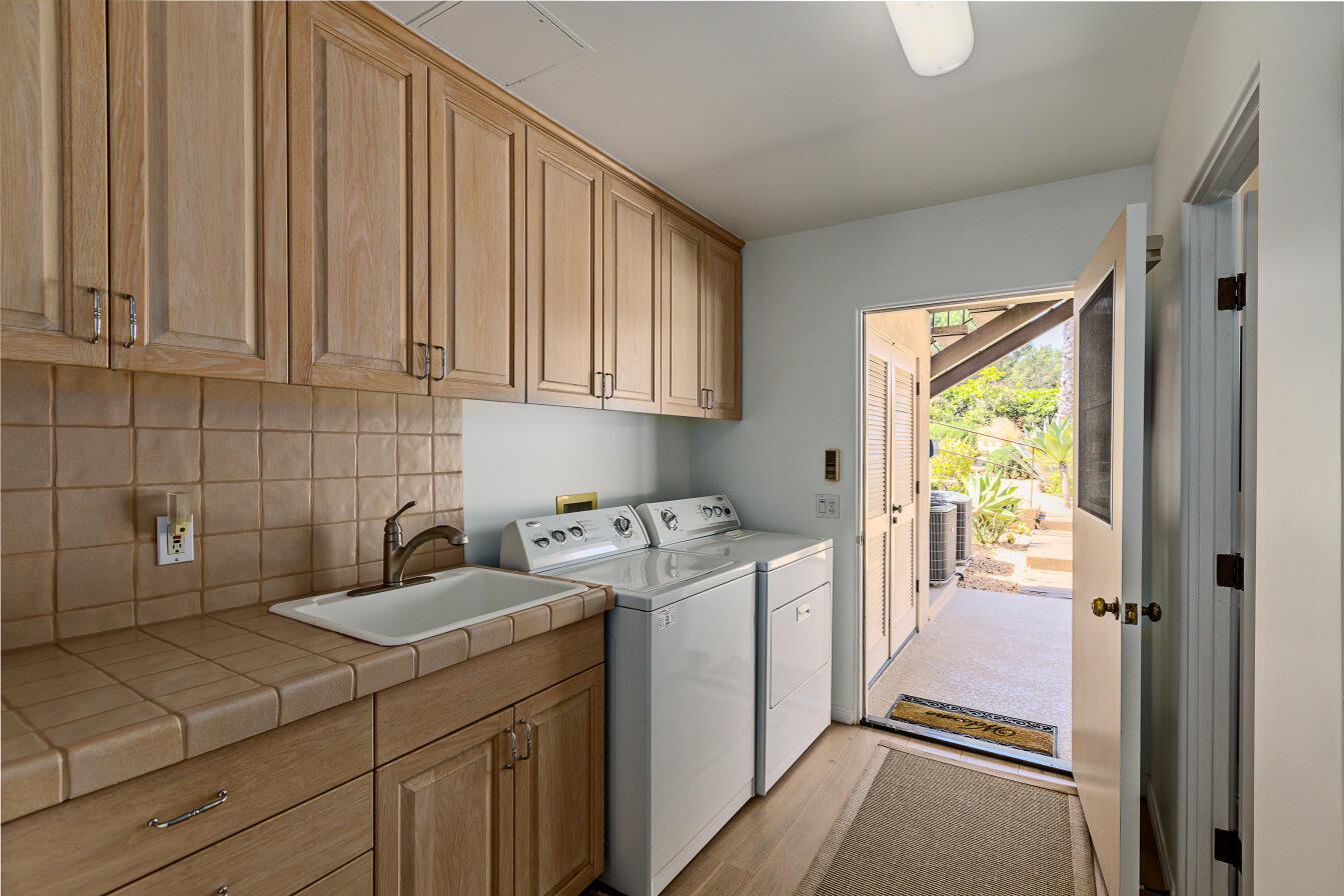 1361 La Riata Lane